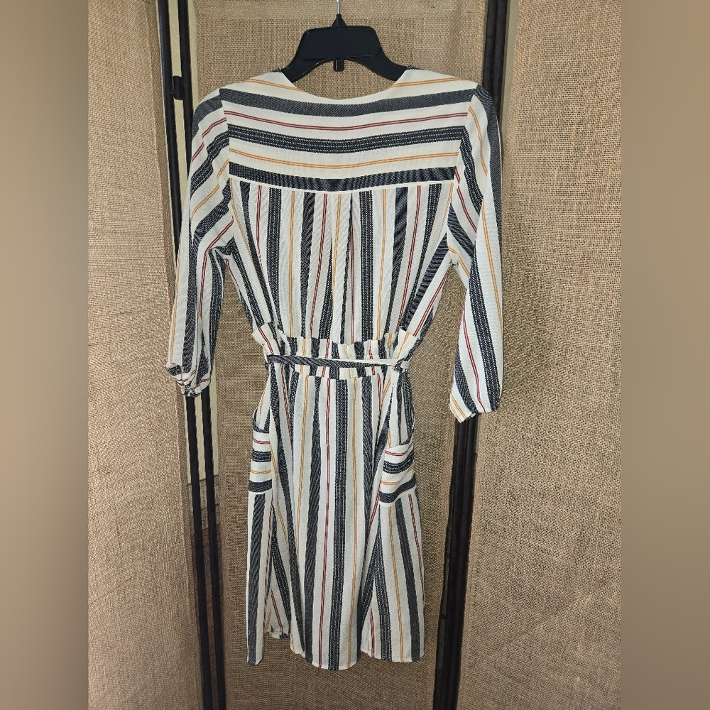 NWOT Women's Monteau Striped Wrap Dress with Belt And Pockets Size Medium - Picture 11 of 11